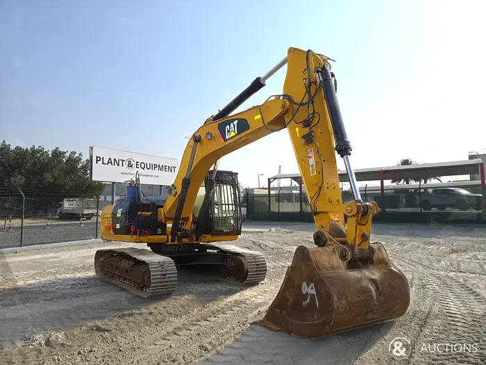 2018 Caterpillar 330D2L-cover-image