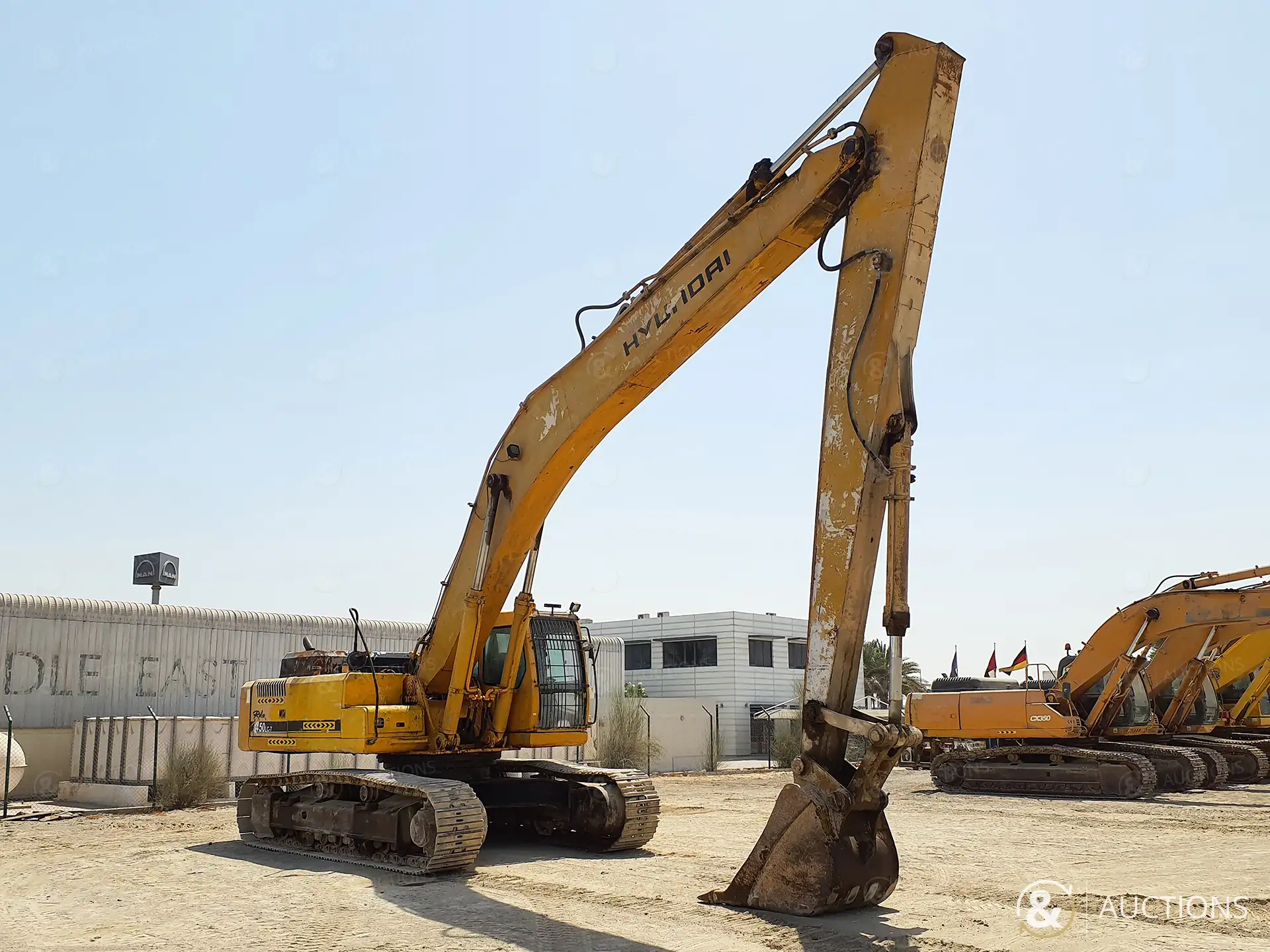 Image for AMPHIBIOUS EXCAVATORS 2004 Hyundai R450LC-7