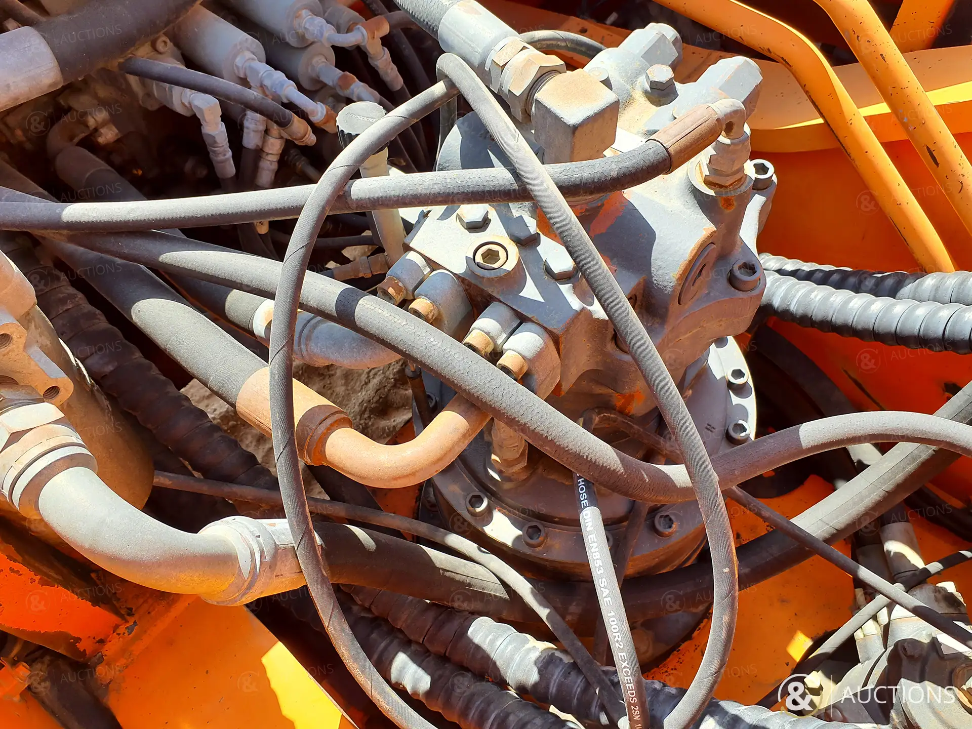 صورة ل 2012 دووسان DX340LC