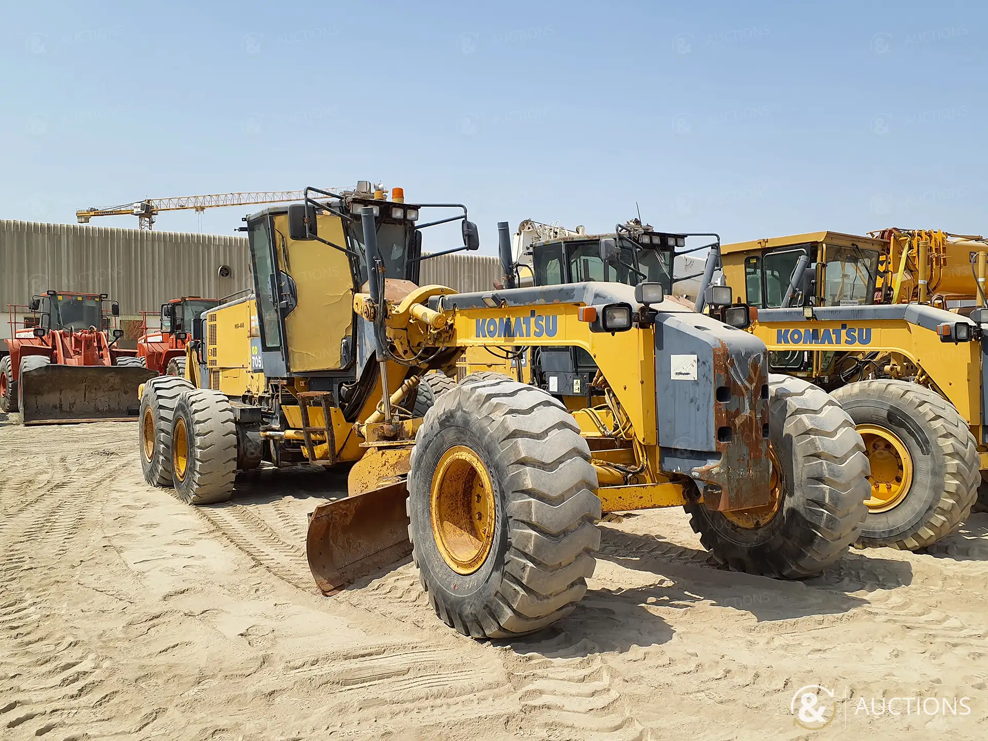 صورة ل معدات البناء 2014 كوماتسو GD705-5 للبيع في المملكة المتّحدة
