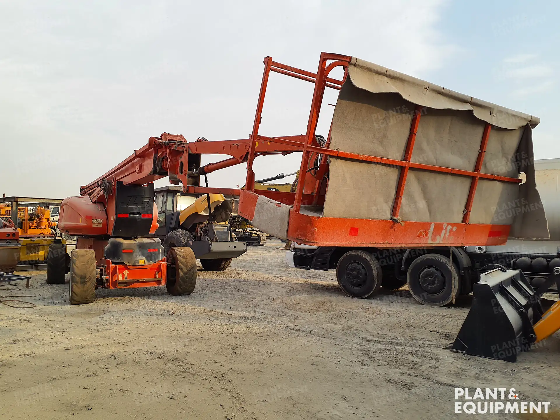 2010-jlg-1250ajp-1491779-cover-image