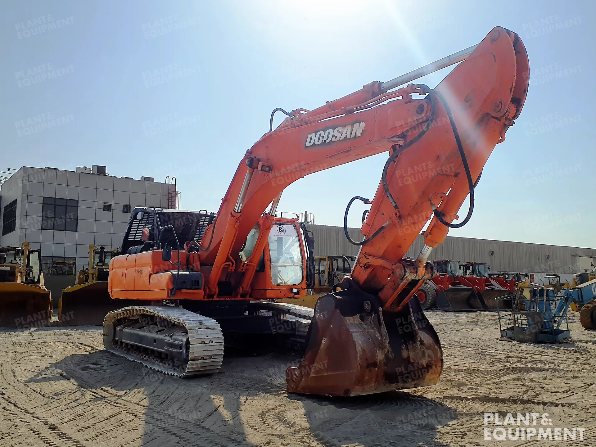 2015-doosan-dx420lca-cover-image
